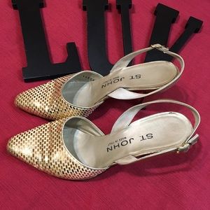 🌵ST JOHN Heels w/ Gold Metallic Embellishments